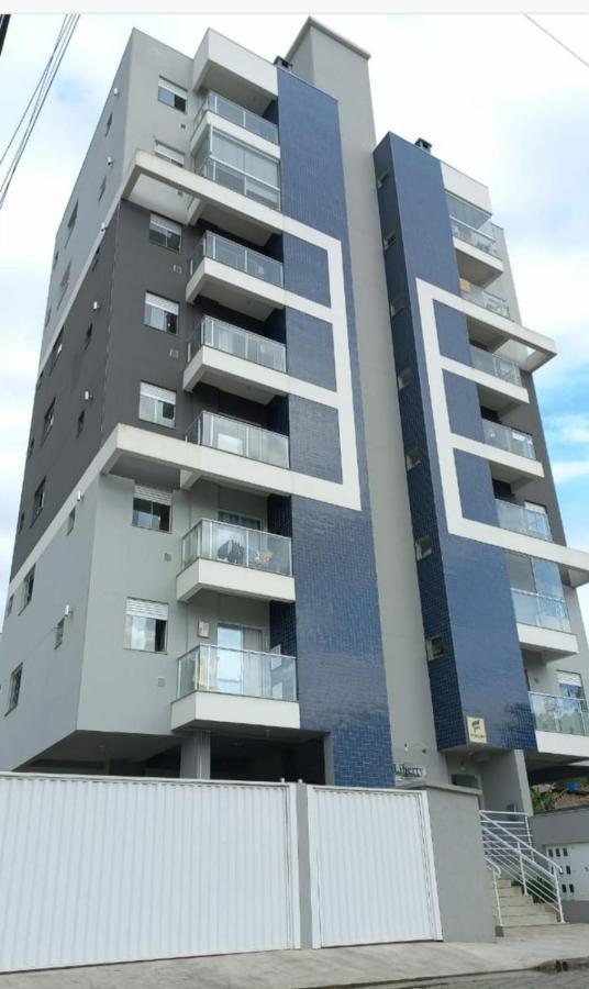 Agradavel Apartamento Em Bairro Silencioso... Camboriu Eksteriør bilde